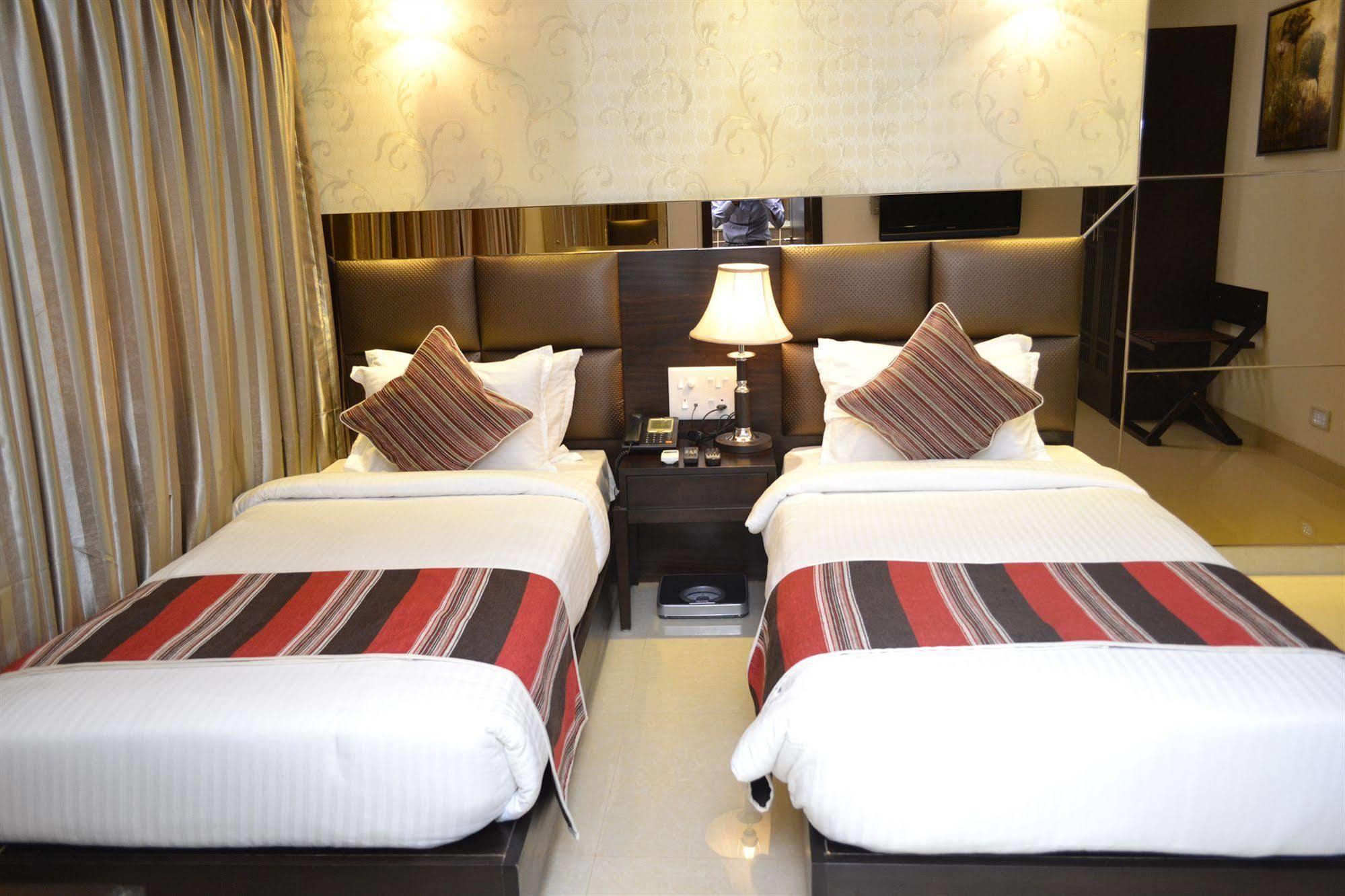 Hotel Manama Bombaj Zewnętrze zdjęcie